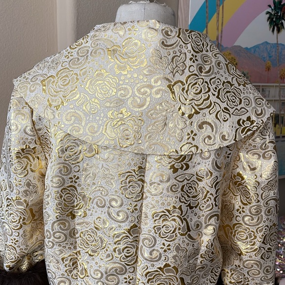 Barbie x Unique Vintage Evening Splendour Brocade Coat w/Faux Fur NWT - Picture 10 of 15